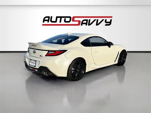 Used 2023 Toyota GR86 Premium image 7