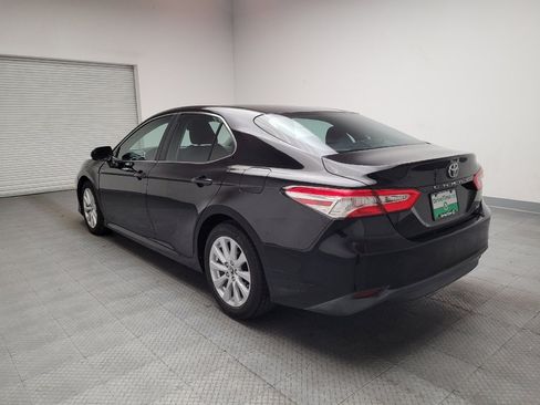 Used 2018 Toyota Camry LE image 5