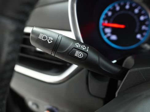 Used 2022 Chevrolet Equinox LT FWD image 23