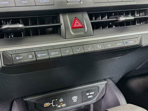 Used 2025 Kia K4 LXS image 23