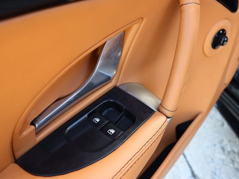 Used 2014 Maserati GranTurismo Sport image 33