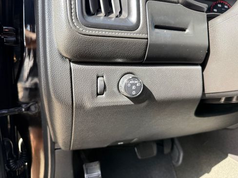Used 2016 GMC Canyon SLE w/ Nightfall Edition RWD image 17