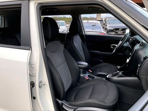 Used 2017 Kia Soul + w/ UVO Package image 8