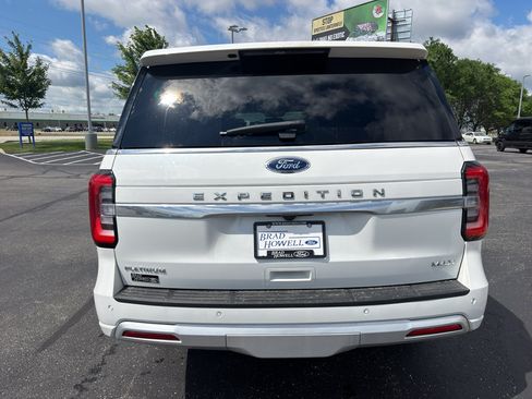 Used 2024 Ford Expedition Max Platinum AWD/4WD image 7