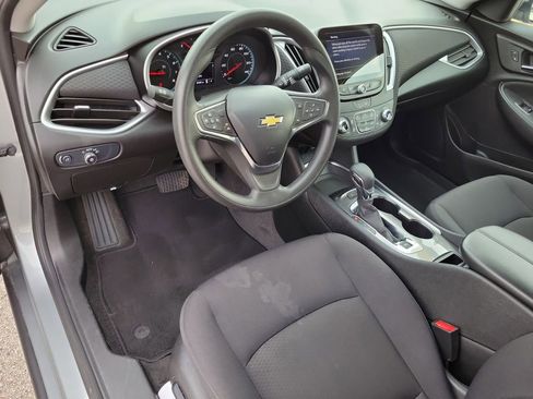 Used 2025 Chevrolet Malibu LT image 18