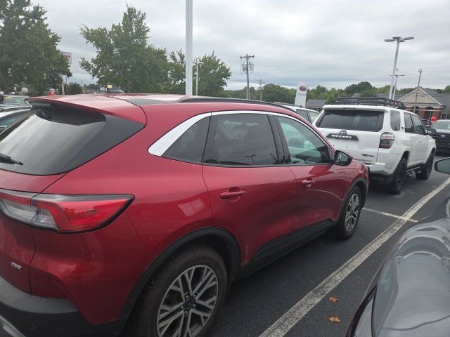 Used 2021 Ford Escape SEL FWD image 3