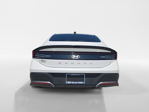Used 2025 Hyundai Sonata SE FWD image 4