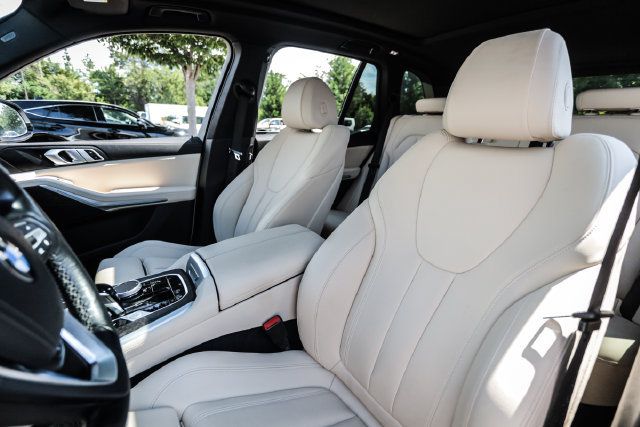 Used 2022 BMW X5 xDrive40i AWD/4WD image 46