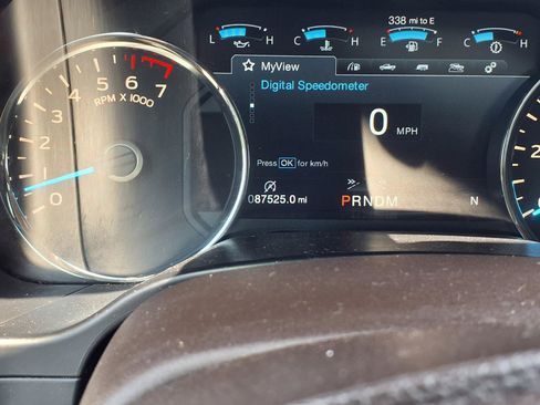 Used 2018 Ford F150 Lariat w/ Equipment Group 502A Luxury AWD/4WD image 23