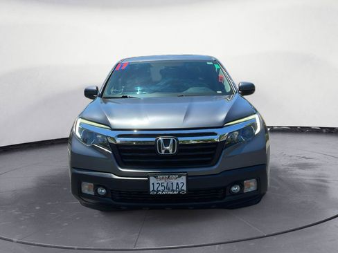 Used 2017 Honda Ridgeline RTL-T image 2