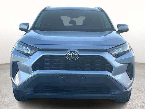 Used 2019 Toyota RAV4 LE image 5