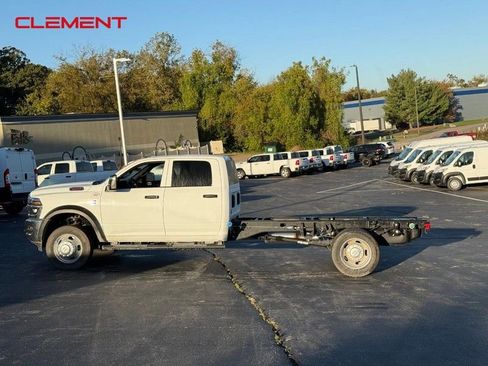 New 2026 RAM 5500 Tradesman w/ Chrome Appearance Group image 2