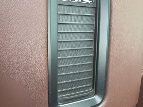 Used 2018 Chevrolet Silverado 1500 High Country image 20