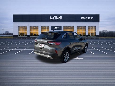 Used 2022 Ford Escape SE w/ Convenience Package image 5