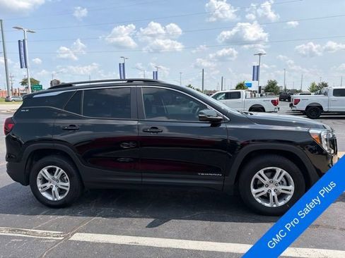 Used 2022 GMC Terrain SLE w/ Driver Convenience Package AWD/4WD image 4