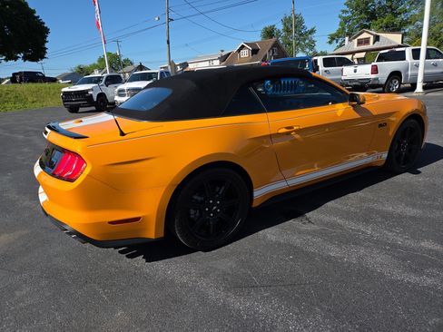 Used 2018 Ford Mustang GT Premium w/ Equipment Group 401A RWD image 11