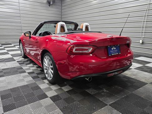Used 2017 FIAT 124 Spider Lusso RWD image 8