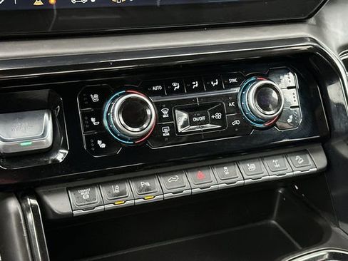 Used 2025 GMC Sierra 2500 AT4X image 22