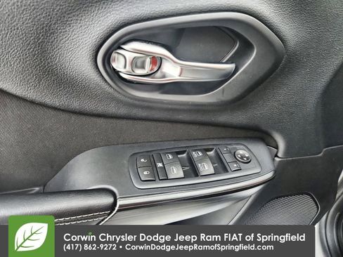 Certified 2016 Jeep Cherokee Latitude image 21