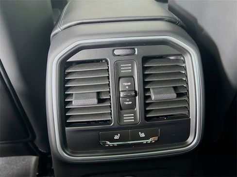 New 2026 Porsche Macan Turbo image 27