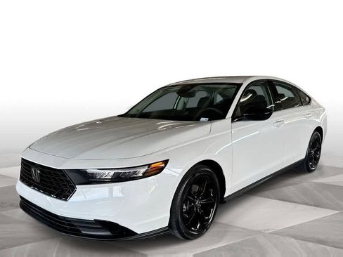 Certified 2025 Honda Accord SE image 1
