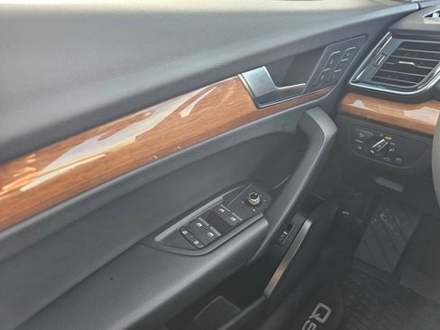 Used 2023 Audi Q5 2.0T Premium image 63