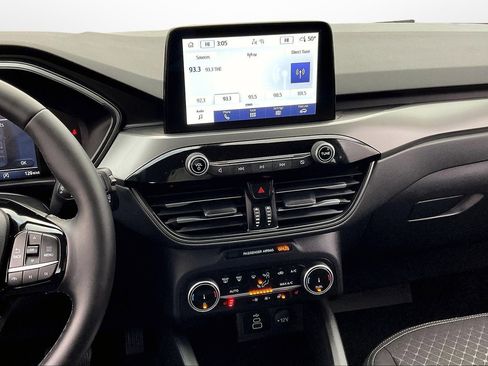 Used 2024 Ford Escape Active w/ Cold Weather Package image 6