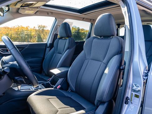 Used 2023 Subaru Forester Premium image 20