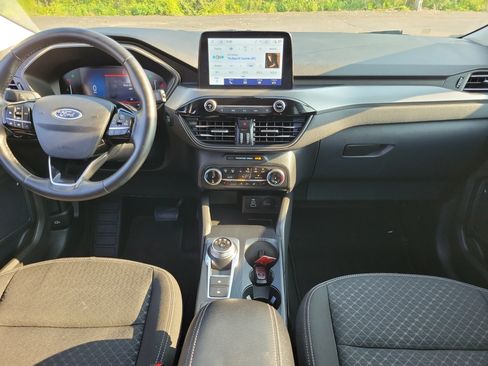 Used 2024 Ford Escape Active AWD/4WD image 9