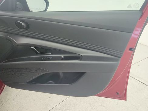 Used 2025 Hyundai Elantra Sport FWD image 25
