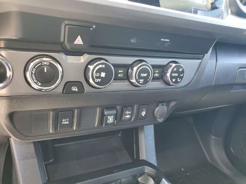 Used 2019 Toyota Tacoma TRD Off-Road AWD/4WD image 24