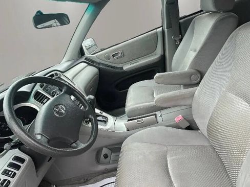 Used 2006 Toyota Highlander Sport AWD/4WD image 9