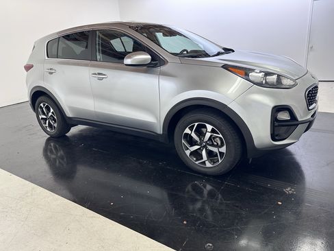 Used 2021 Kia Sportage LX image 17