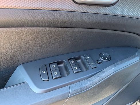 Used 2025 Kia Sportage LX AWD/4WD image 20