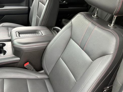 Used 2022 Chevrolet Suburban RST w/ Luxury Package image 34