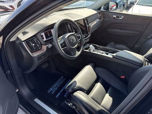 Used 2024 Volvo XC60 B5 Ultimate w/ Protection Package Premier AWD/4WD image 10