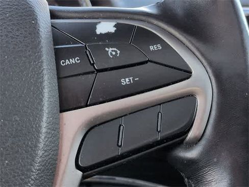 Used 2021 Jeep Grand Cherokee Limited w/ Premium Lighting Group image 26