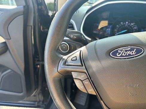 Used 2021 Ford Edge SE w/ Cargo Accessory Package image 18