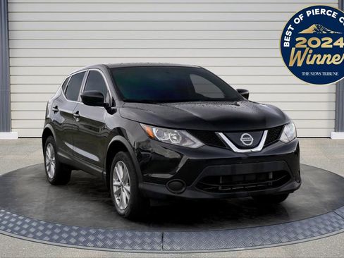 Used 2018 Nissan Rogue Sport S w/ S Appearance Package image 1