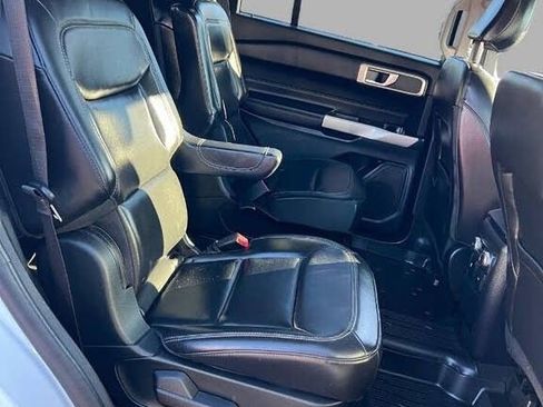 Used 2021 Ford Explorer XLT w/ Equipment Group 202A image 27