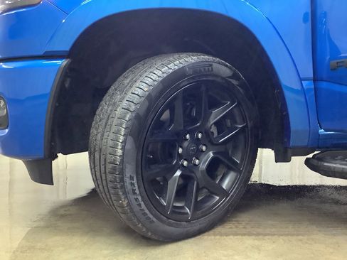 Used 2025 RAM 1500 Laramie w/ Night Edition image 32