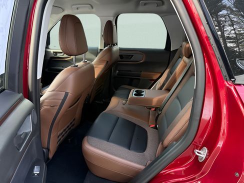 Certified 2025 Ford Bronco Sport Outer Banks w/ Outer Banks Tech Package+ AWD/4WD image 5