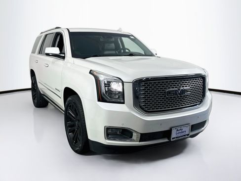 Used 2017 GMC Yukon Denali w/ Open Road Package RWD image 3