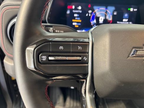 Used 2024 Chevrolet Colorado Z71 w/ Z71 Convenience Package 2 AWD/4WD image 7