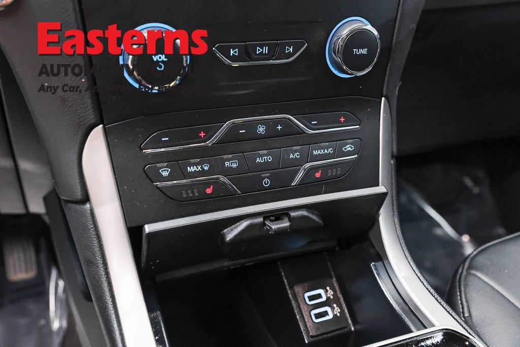 Used 2019 Ford Edge SEL w/ Equipment Group 201A FWD image 21