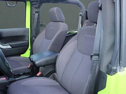Used 2013 Jeep Wrangler Rubicon w/ PWR Convenience Group AWD/4WD image 24