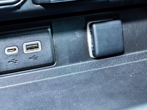 Used 2022 Chevrolet Tahoe RST w/ Luxury Package image 16