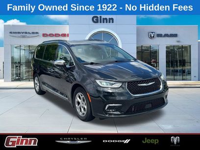 Used 2023 Chrysler Pacifica Limited