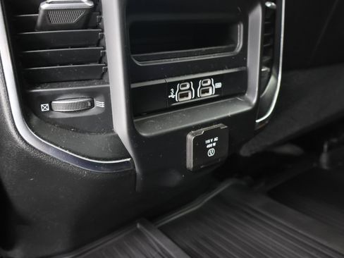 Used 2019 RAM 3500 Laramie AWD/4WD image 33