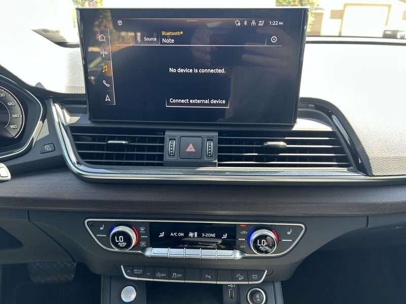Used 2022 Audi Q5 2.0T Premium Plus w/ Premium Plus Package AWD/4WD image 12